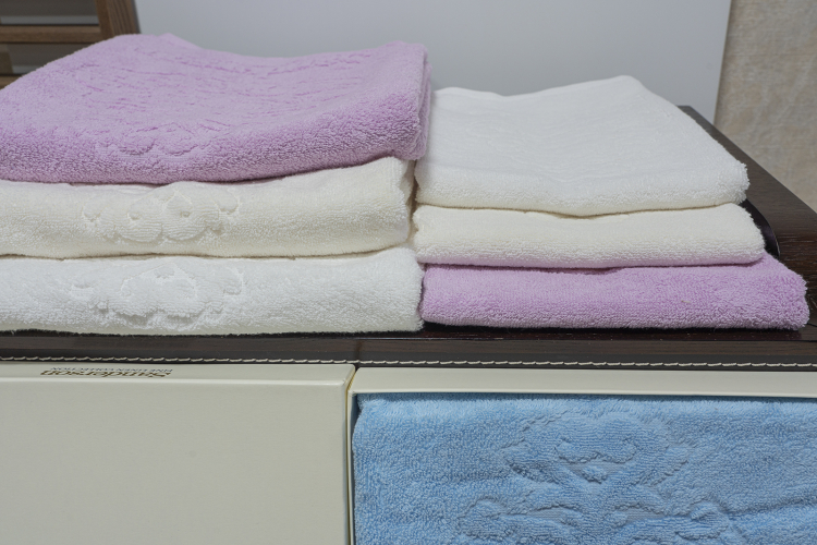 Полотенце банное Sanderson LOGO 100х150 PINK