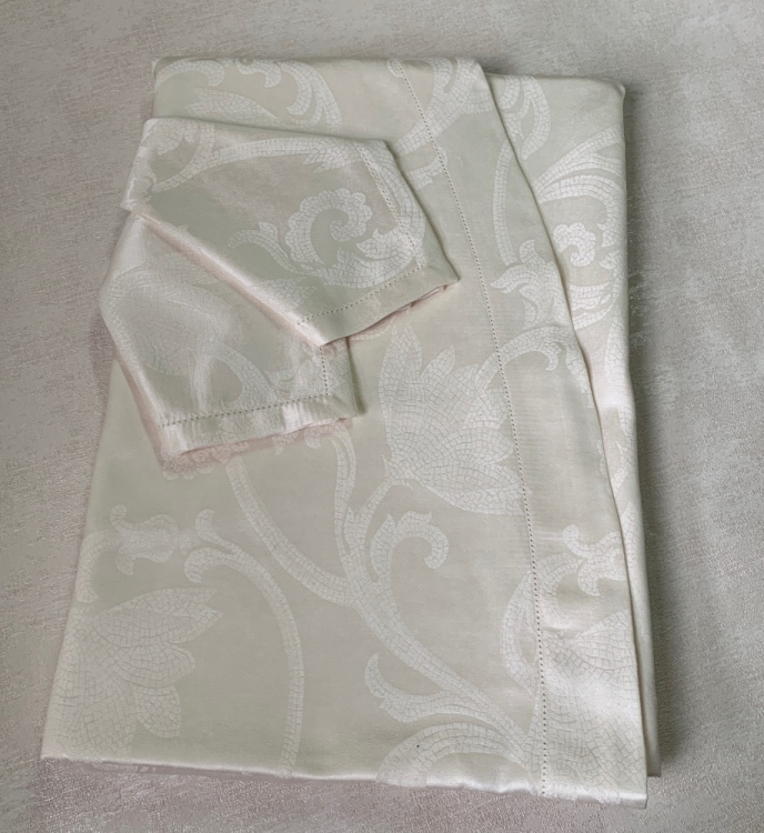 Скатерть круглая с салфетками Gamba 9895 Д.220