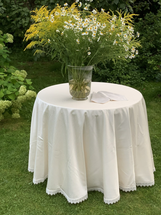 Скатерть круглая с салфетками Gamba 9884СК Д.220х8