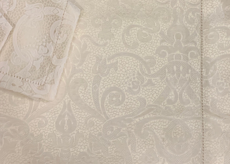 Скатерть с салфетками Gamba 9883 шампань 160х180 +6 салфеток