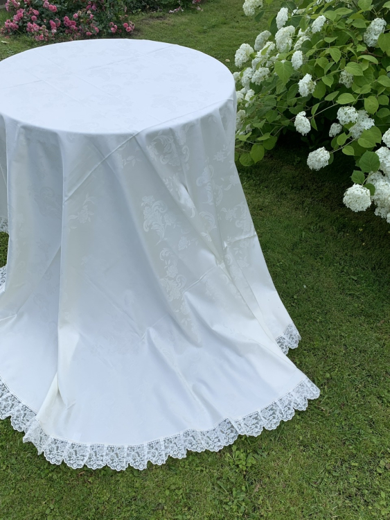 Скатерть круглая Palombella SVEZIA PIZZO-1 D.220x12