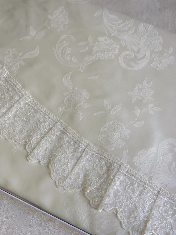 Скатерть круглая Palombella SVEZIA PIZZO-1 D.220x12