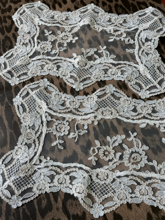 Набор салфеток для сервировки Emozioni ART3599 - 3 шт. Набор салфеток для сервировки Emozioni ART3599 - 3 шт.