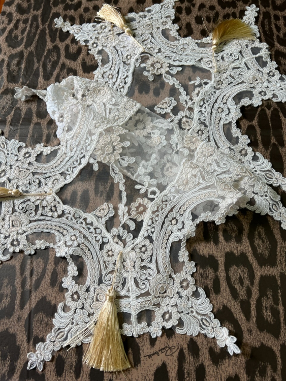 Набор салфеток для сервировки Emozioni ART3599 - 3 шт. Набор салфеток для сервировки Emozioni ART3599 - 3 шт.