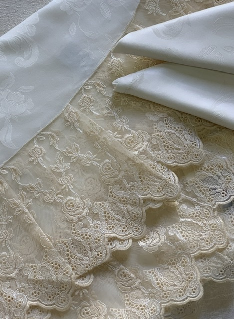 Скатерть круглая Palombella SVEZIA AMANDA D.220x12