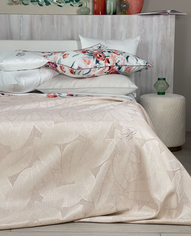 Покрывало Blumarine JENNIFER 270х270 ecru