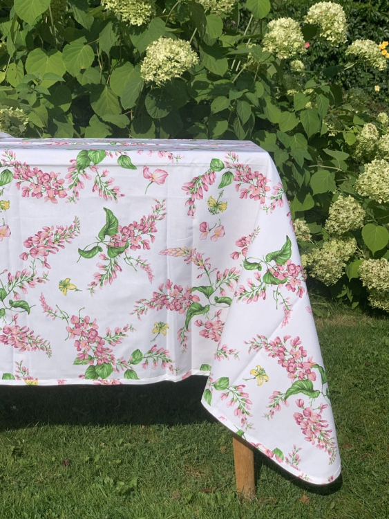 Скатерть AnnaMaria 150х230 GLICINE ROSA