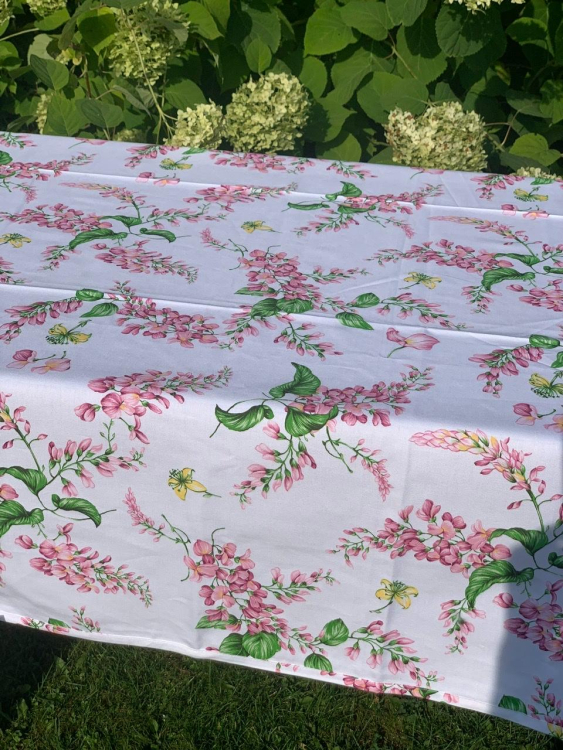 Скатерть AnnaMaria 150х230 GLICINE ROSA