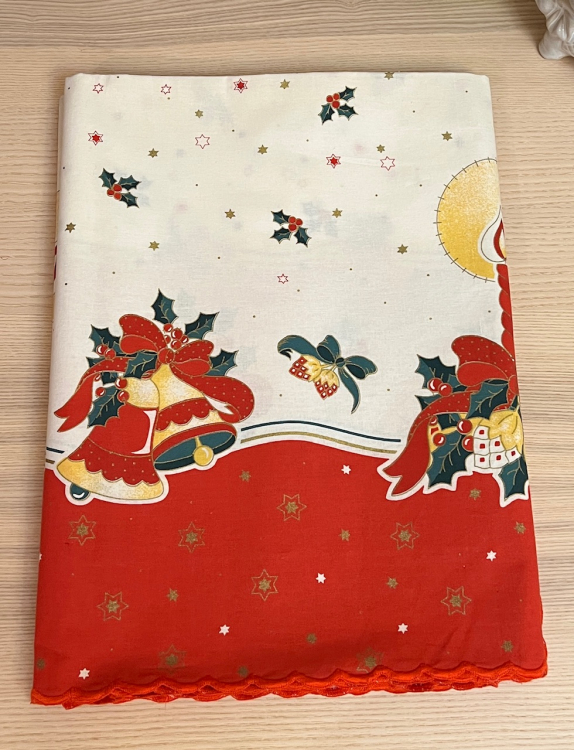 Новогодняя скатерть HOLIDAY 150x250 + 8 салфеток