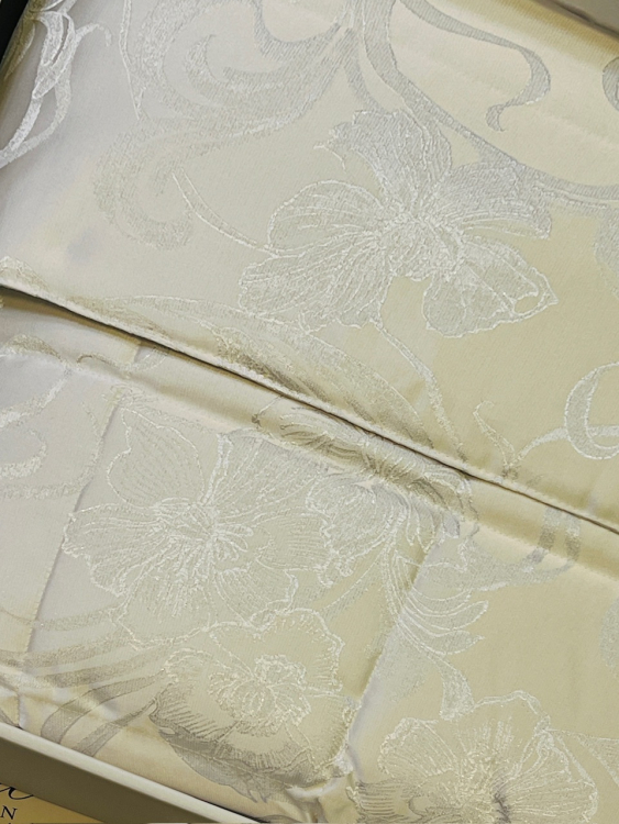 Покрывало Blumarine LAPIS 270х270 perla