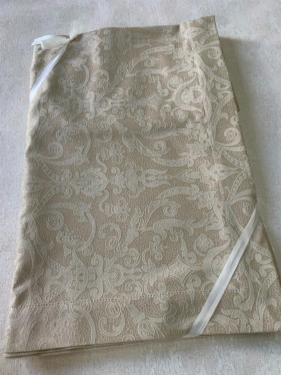 Скатерть с салфетками Gamba 9883 табак 160х180 +6 салфеток