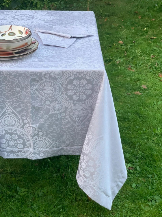 Скатерть с салфетками Gamba 9905 160х180х6