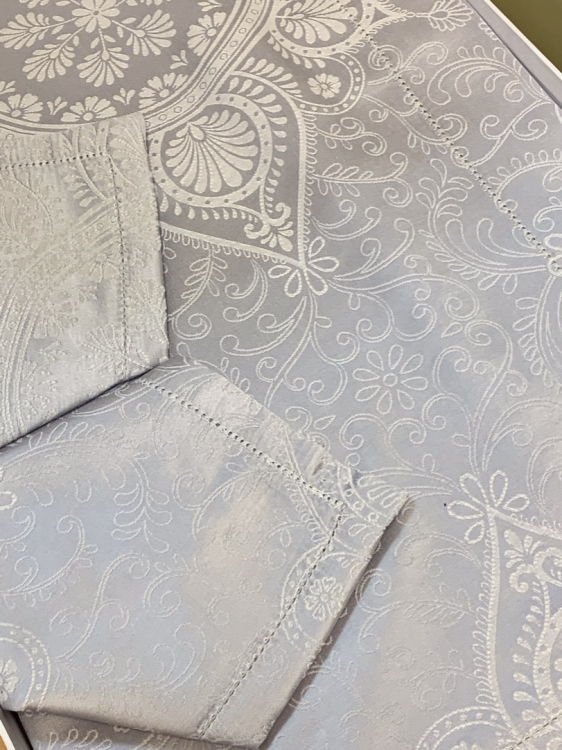 Скатерть с салфетками Gamba 9905 160х180х6