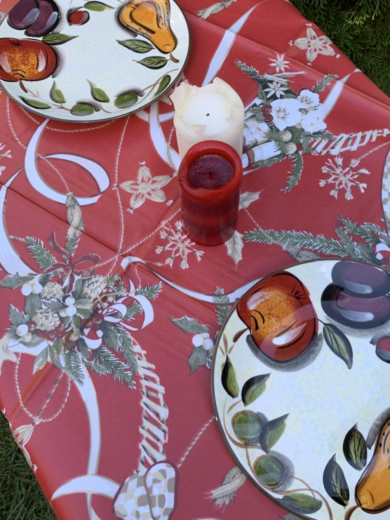 Новогодняя скатерть с покрытием 140х170 MELOGRANO (3500)