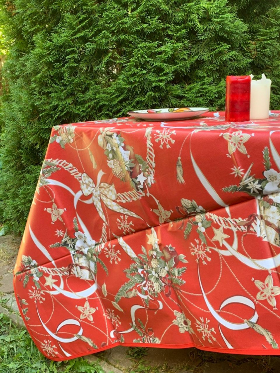 Новогодняя скатерть с покрытием 140х170 MELOGRANO (3500)