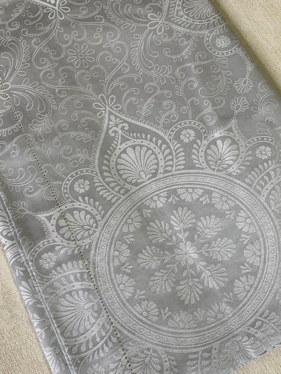 Скатерть с салфетками Gamba 9905 150х220х8