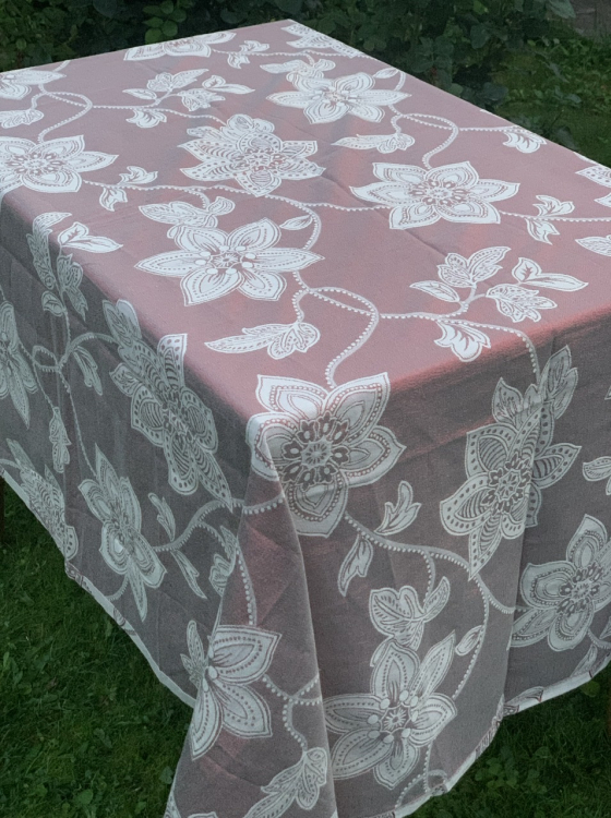 Новогодняя скатерть Emilio Gatti 150x180 см