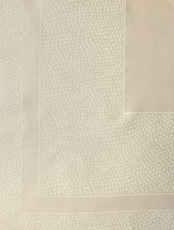 Скатерть с салфетками Vallesusa CHROMO SATIN 160x225 +8 салфеток светло-бежевая