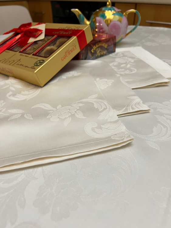 Скатерть круглая Palombella SVEZIA PIZZO-2 D.220x12