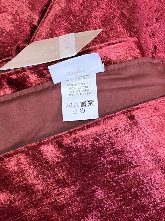 Покрывало Dondi VENERE 270х270 lake red Покрывало Dondi VENERE 270х270 lake red