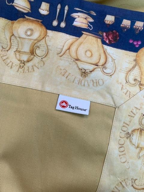 Скатерть с салфетками TagHouse 307 175x270х12 бежевого цвета