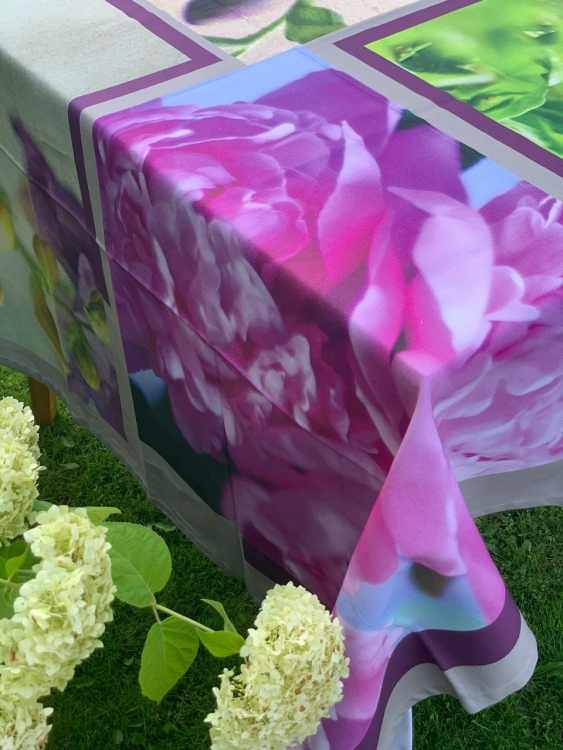 Скатерть Dreams DIGITALE TULIP 160x160