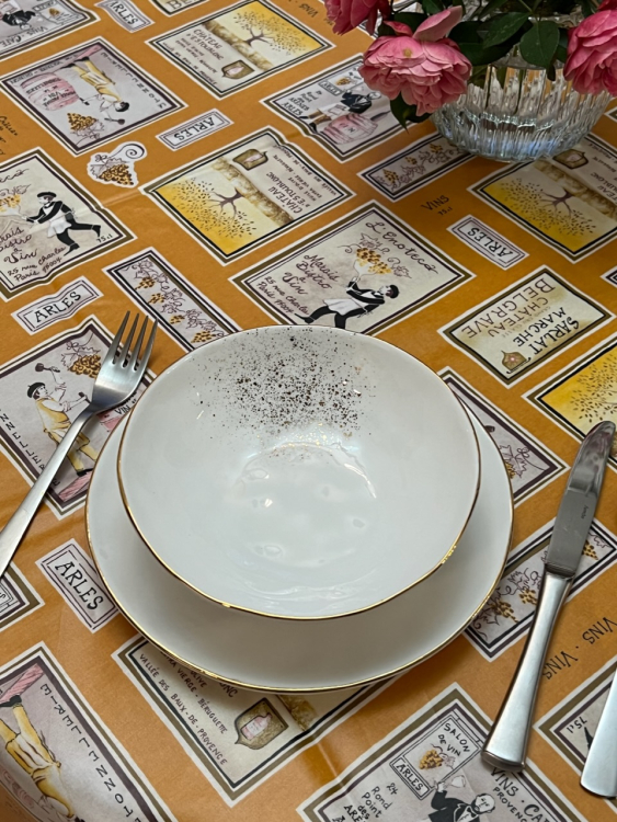 Скатерть Tag 3639 VINERIA Д.150 PVC с защитным покрытием