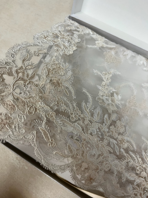 Скатерть кружевная Emozioni LACE 140x360