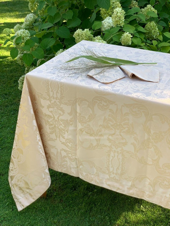 Скатерть овальная с салфетками Gamba 9883 180х320х12