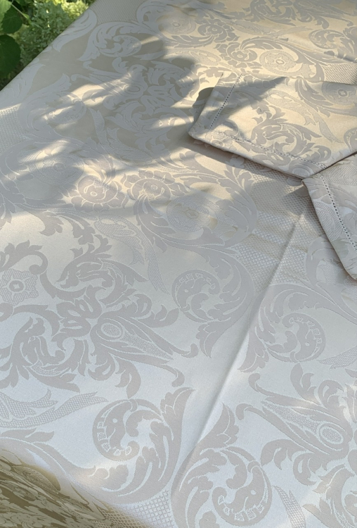 Скатерть овальная с салфетками Gamba 9883 180х320х12