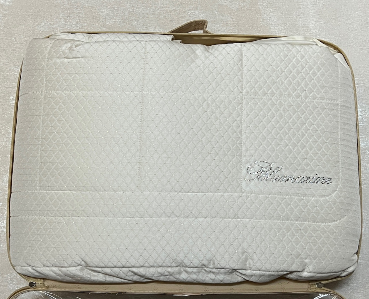 Покрывало Blumarine PRIMIZIA 270х270 Burro Покрывало Blumarine PRIMIZIA 270х270 Burro