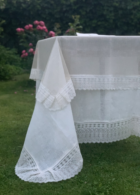 Скатерть и наперон Gamba 1022 Macrame (170x280, 120x220 +12 салфеток)