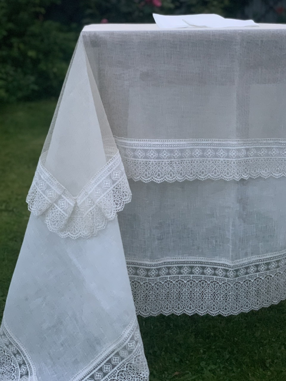 Скатерть и наперон Gamba 1022 Macrame (170x280, 120x220 +12 салфеток)