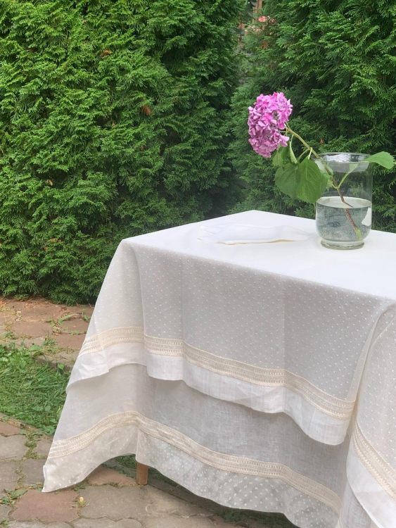 Скатерть и наперон Gamba 1022 Bordina (170x340, 120x280 и 12 салфеток)