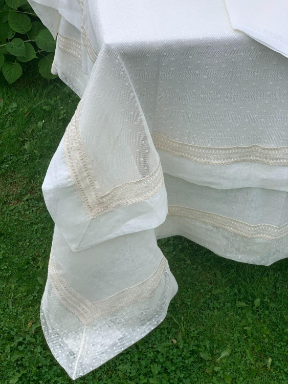 Скатерть и наперон Gamba 1022 Bordina (170x340, 120x280 и 12 салфеток)