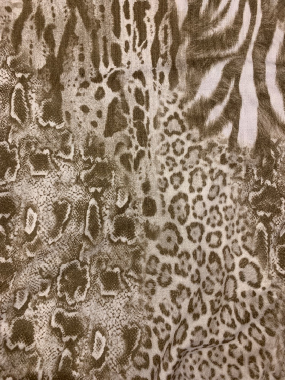 Легкий женский халат Blumarine C-80 бежевый