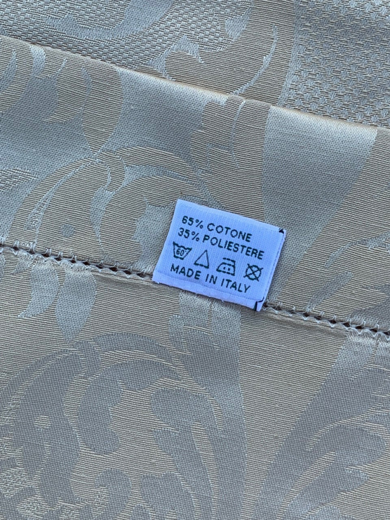 Скатерть с салфетками Gamba 9817 150x180 +6 салфеток