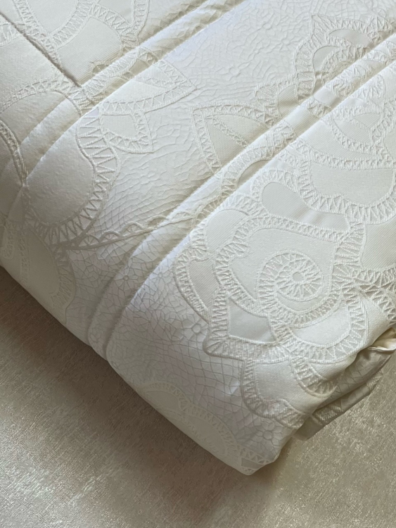 Покрывало Blumarine DIMORA 270х270 PERLA