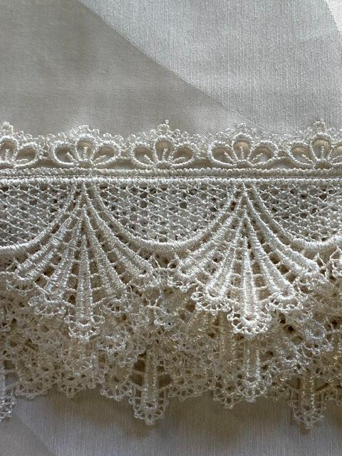 Скатерть с салфетками Gamba 9906СК 170х270х12