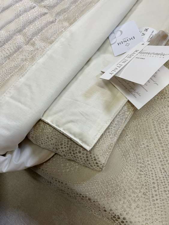 Покрывало Blumarine CRYSTELLE 270х270 avorio