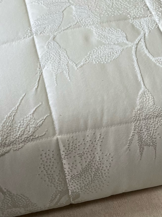 Покрывало Blumarine GIORGIA 270х270 perla