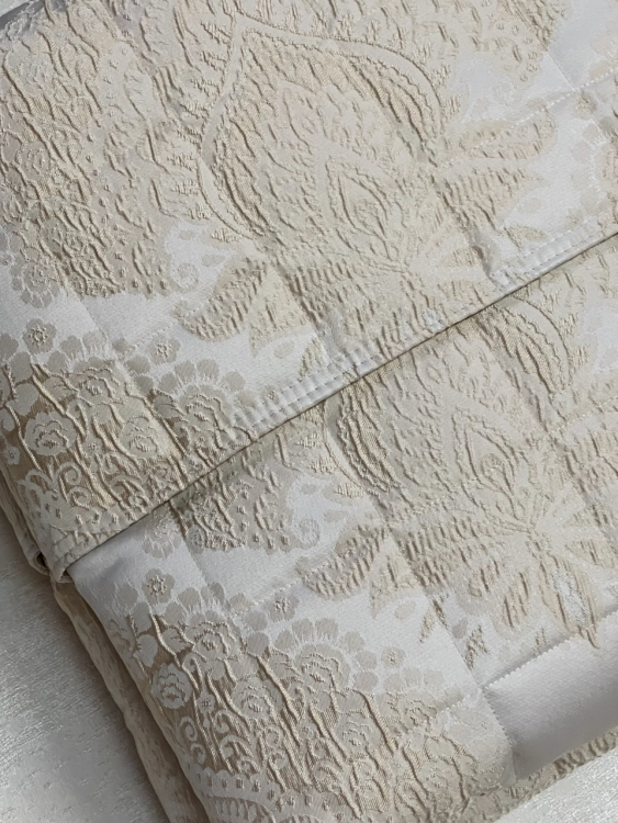 Покрывало Dondi CLARA 270х270 AVORIO