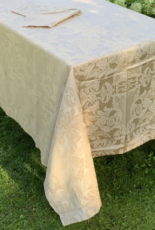 Скатерть с салфетками Gamba 9817 150x180 +6 салфеток Скатерть с салфетками Gamba 9817 150x180 +6 салфеток