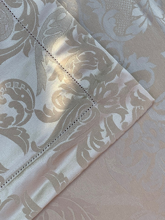 Скатерть с салфетками Gamba 9817 150x180 +6 салфеток Скатерть с салфетками Gamba 9817 150x180 +6 салфеток