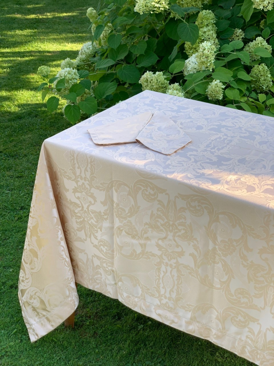 Скатерть с салфетками Gamba 9817 150x180 +6 салфеток Скатерть с салфетками Gamba 9817 150x180 +6 салфеток