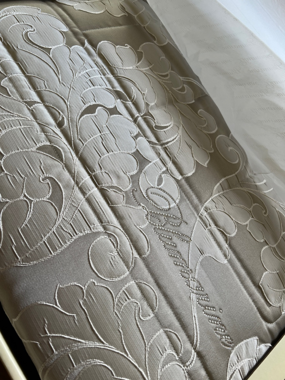 Покрывало Blumarine GEMMA 270х270 tortora