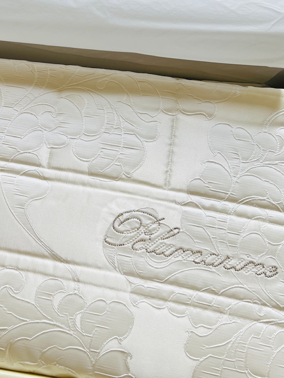 Покрывало Blumarine GEMMA 270х270 perla