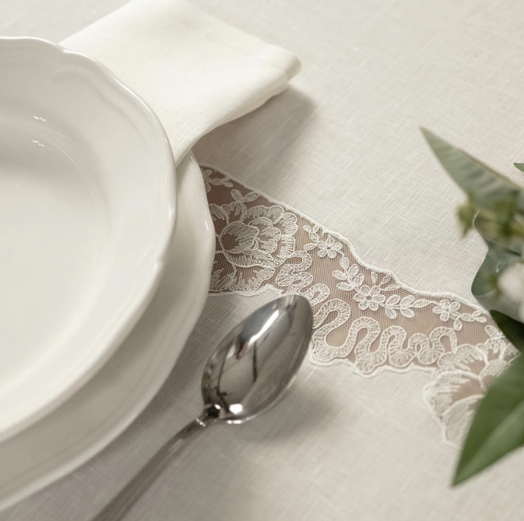 Элитная скатерть CLELIA (КЛЕЛИЯ) 180x360 x12 салфеток