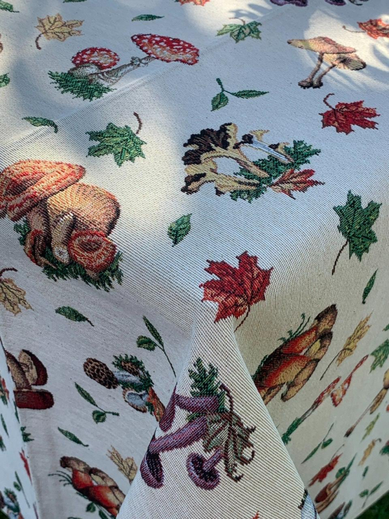 Cкатерть гобелен Dreams FUNGHI 135x220