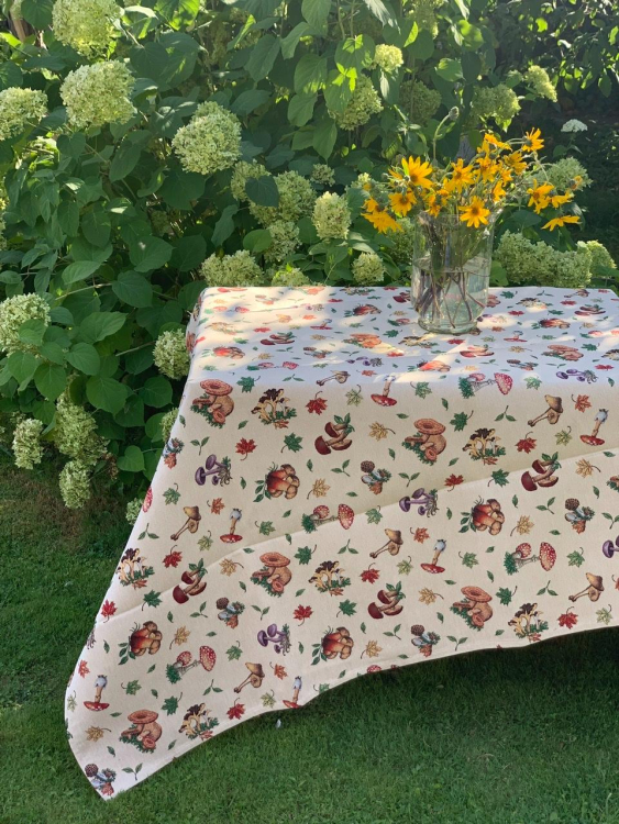 Cкатерть гобелен Dreams FUNGHI 135x220